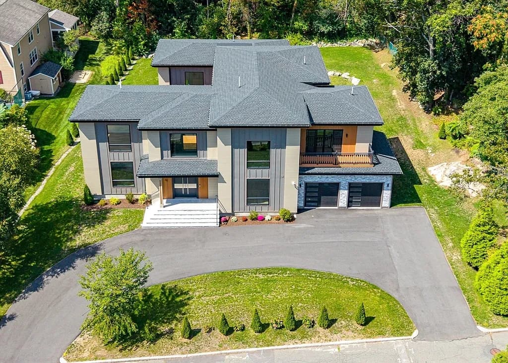 20 Amberwood Drive, Winchester — featured residence